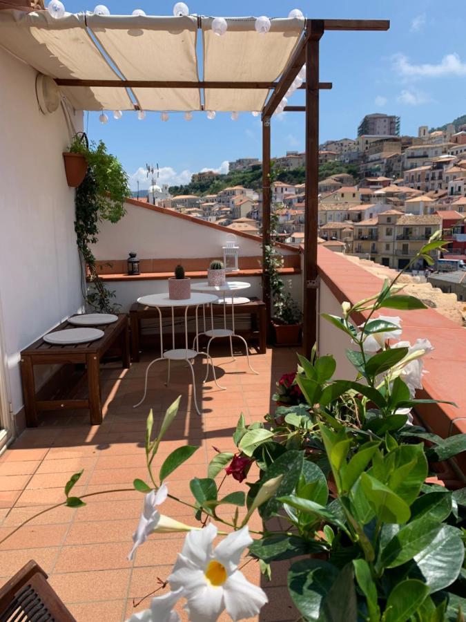Pizzo Central House Bagian luar foto
