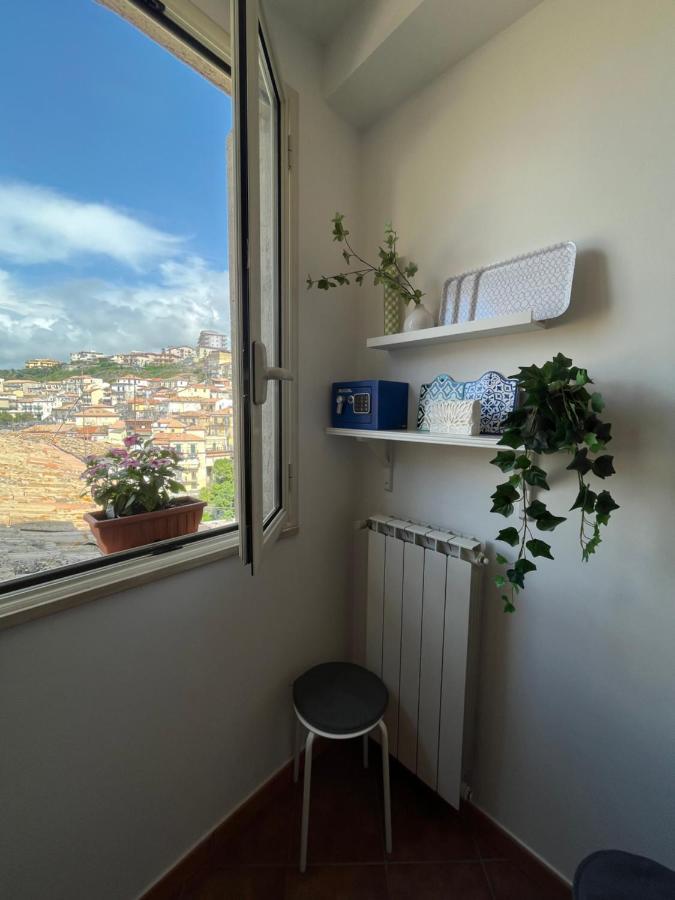 Pizzo Central House Bagian luar foto