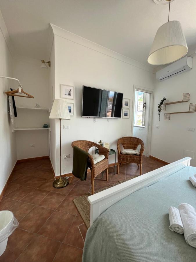 Pizzo Central House Bagian luar foto